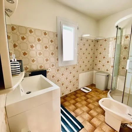 Espace Et Tranquillite Dans Cette Charmante Maison Au Fenouiller Feriehus Le Fenouiller